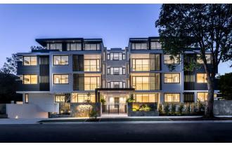 HELM CREMORNE
