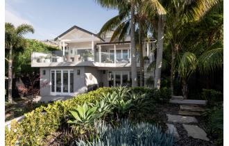 Jakin Luxury Living
