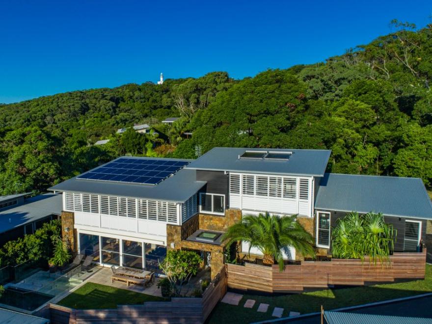 TODD KNAUS BYRON BAY