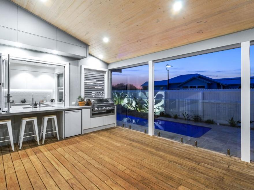 CUSTOM COAST CASUARINA