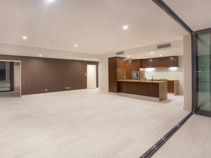 HUTCHINSON BUILDERS