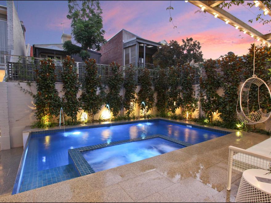 FREESTYLE POOLS