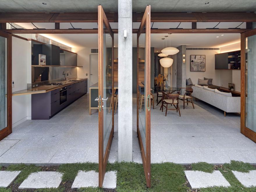 BEACH HOUSES AUSTRALIA PTY LTD