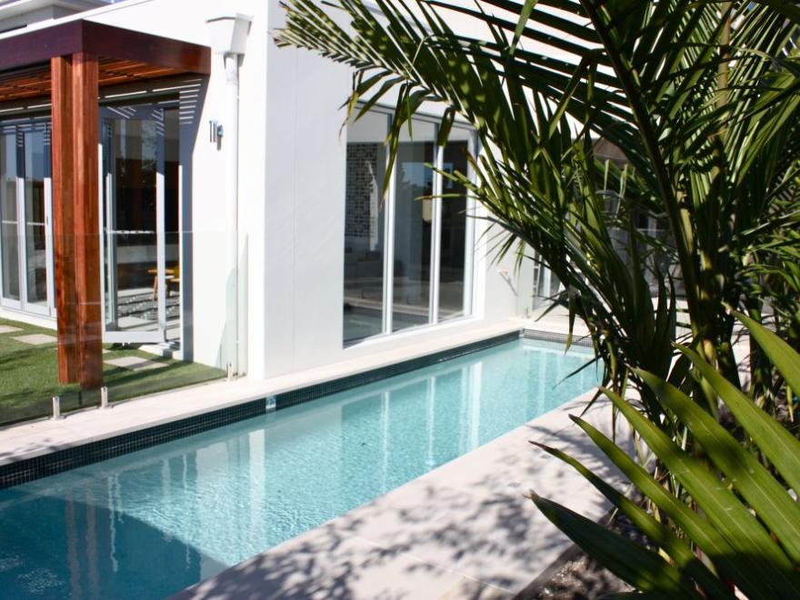 CRYSTAL POOLS PTY LTD